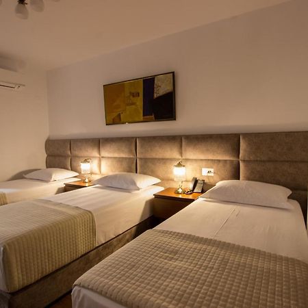 Hotel Fantasy Gjirokastër Dış mekan fotoğraf